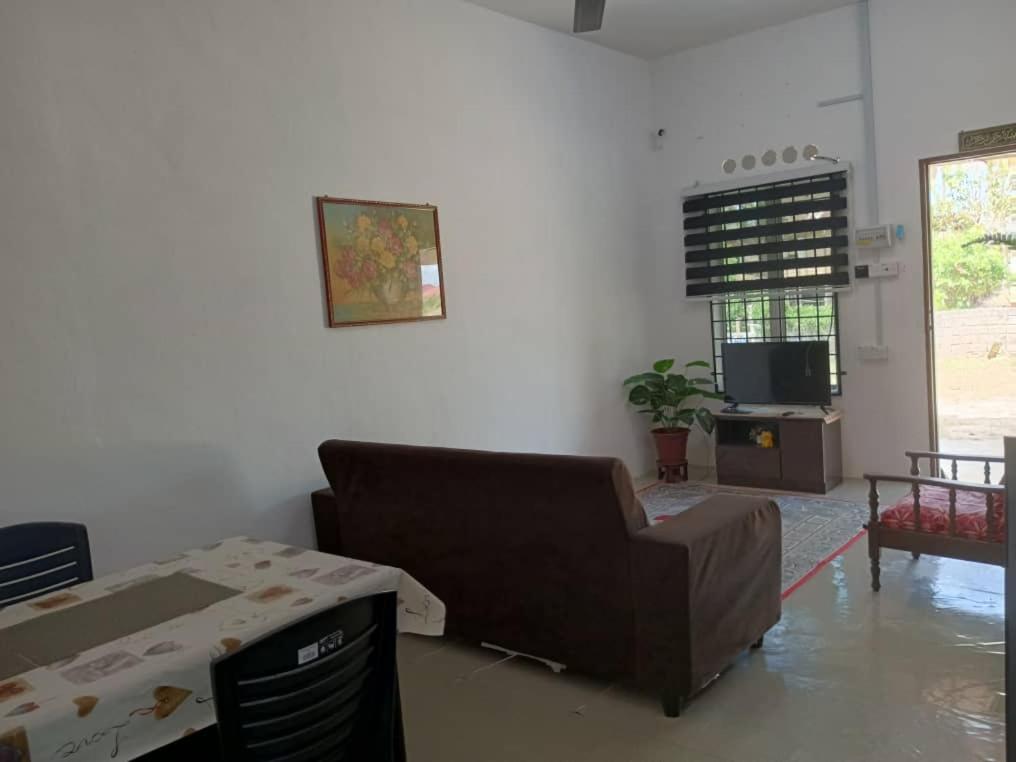 Homestay Lembah Tambunan Kampong Nail Kültér fotó